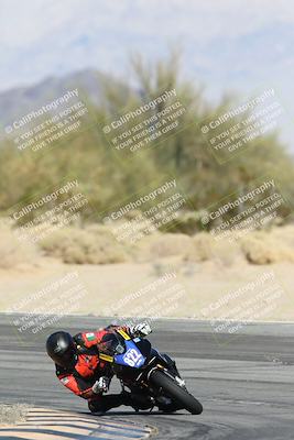 media/Dec-07-2025-CVMA (Sun) [[3e7d2de5dc]]/Race 7-Formula Lightweight Twins Shootout/